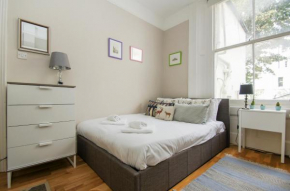 Brunswick Bijou - by Brighton Holiday Lets